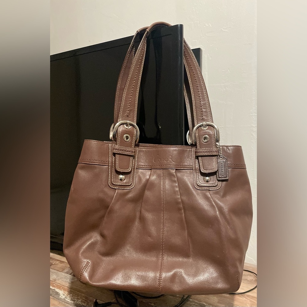 Coach 2010 Chocolate Brown SoHo Pleated Leather Tote, lavender interior